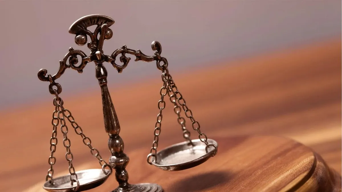 Capa: Base Criminal: Baixe Agora o Curso Essencial para Advogados