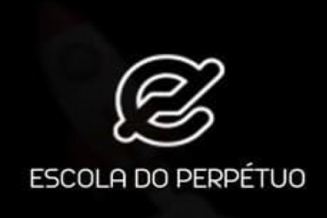 Banner do curso Escola de Perpétuo Micha Menezes com depoimentos de alunos faturando alto