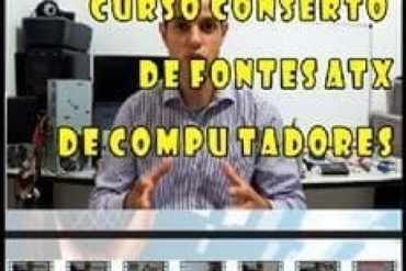 Técnico de computador consertando fonte ATX em bancada de trabalho com ferramentas.