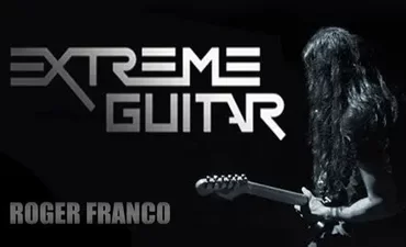 Guitarrista tocando solo com fluência e expressão no curso Extreme Guitar Masterclass
