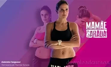 Mulher sorridente demonstrando resultados do programa Mamãe Sarada após gravidez, com corpo tonificado.