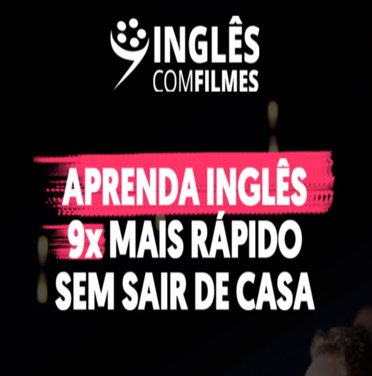 Homem e mulher sorrindo assistindo um filme em inglês com legendas flutuando