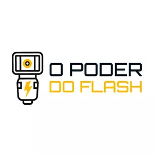 Fotógrafo profissional usando flash externo para iluminar um modelo, criando luz dramática.