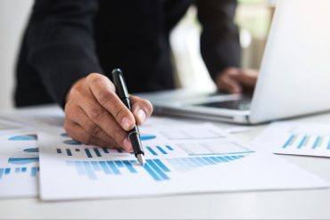 Capa do curso Programa Acelerando Faturamento de Loja com Dino Gueno