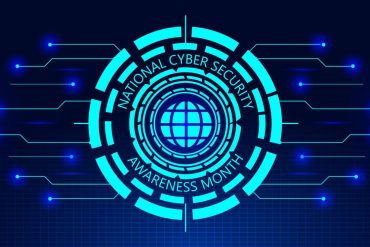 Estudante concentrado em um computador com tela cheia de código, símbolos de segurança cibernética ao redor, representando o curso Analista de Defesa Cibernética do IGTI.