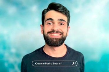 Pedro Sobral apresentando o curso Desafio dos Anúncios Online com gráficos de crescimento de ROI e conversão em tela.