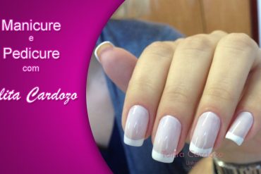 Talita Cardozo ensinando técnicas de manicure e pedicure em curso online.