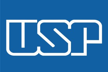 Capa do curso Terapia Intensiva USP com ícones médicos