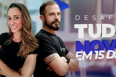 Homem musculoso sorrindo com resultado visível após seguir o curso BTFIT 'Tudo Novo Em 15 Dias'