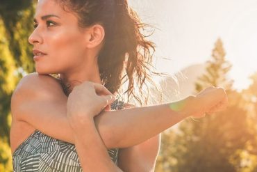 Capa do Curso BTFIT Menos 5kg em 30 Dias com ícones de fitness