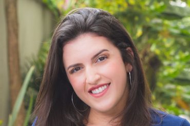 Capa do Curso: Fundos Imobiliários com Débora Duarte - Download para Investidores