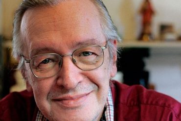 Capa digitalizada de livro de filosofia de Olavo de Carvalho com texto sobre download e acesso online.