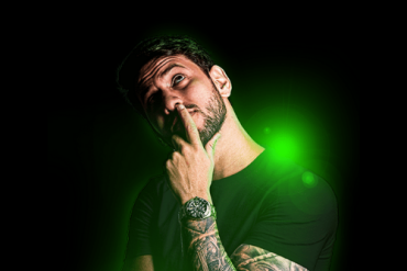 Capa da Mentoria Quebra da Matrix Digital por Iuri com foco em tráfego direto e alta conversão.