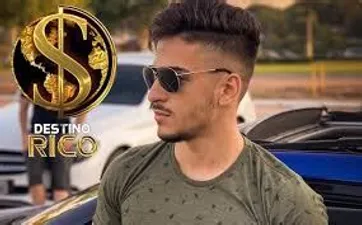 Capa do curso Destino Rico de Thiago Gomez com símbolo de riqueza e sucesso.