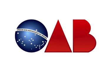 Estudante focado no curso Super Reta Final para Exame da OAB
