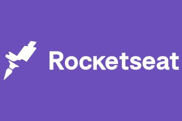 Logo do curso Explorer da Rocketseat em destaque com ícones de download
