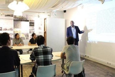 Curso Completo de Preparação para TOEFL iBT (26+) com Imersão em Inglês de Keino Campbell