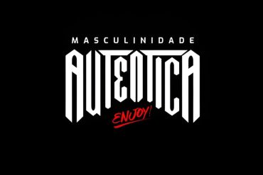 Homem confiante e autêntico em um ambiente natural, representando o curso Masculinidade Autêntica de Ruan Lisboa.